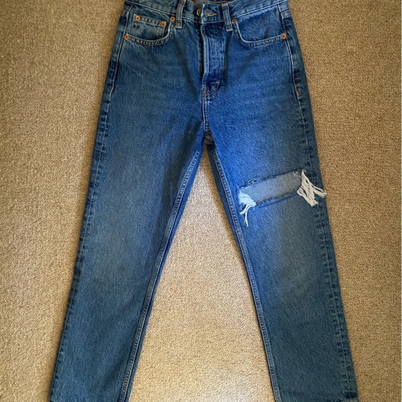 Topshop Editor Ripped Straight Jeans size 25. - Picture 2 of 7